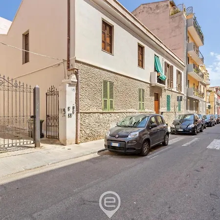 Apartment Domus Karalitana